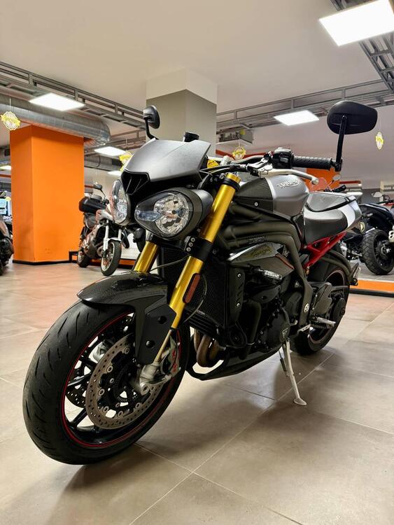 Triumph Speed Triple 1050 R ABS (2016 - 17) (3)