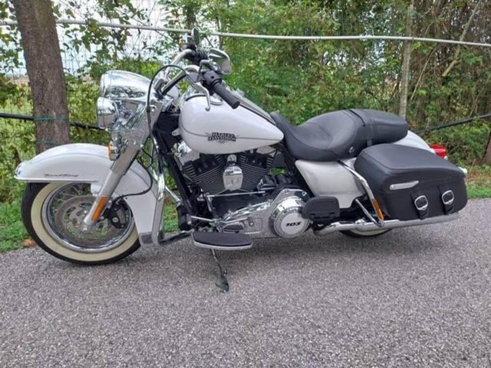 Harley-Davidson 103 Road King Classic (2013 - 16) - FLHRC (2)