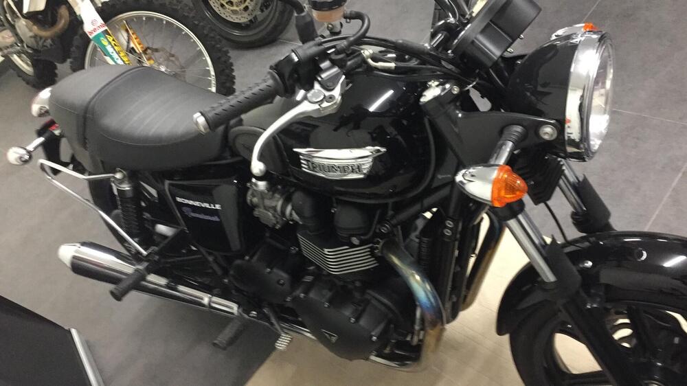 Triumph Bonneville T214 (2015) (5)