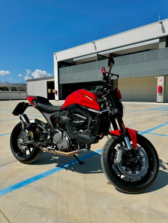 Ducati Monster 937 + (2021 - 24) (2)