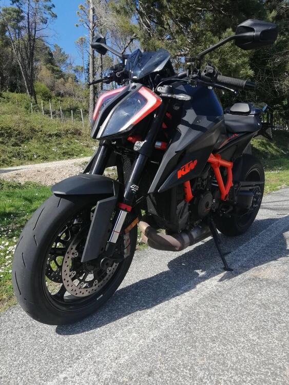 KTM 1290 Super Duke R (2020) (3)