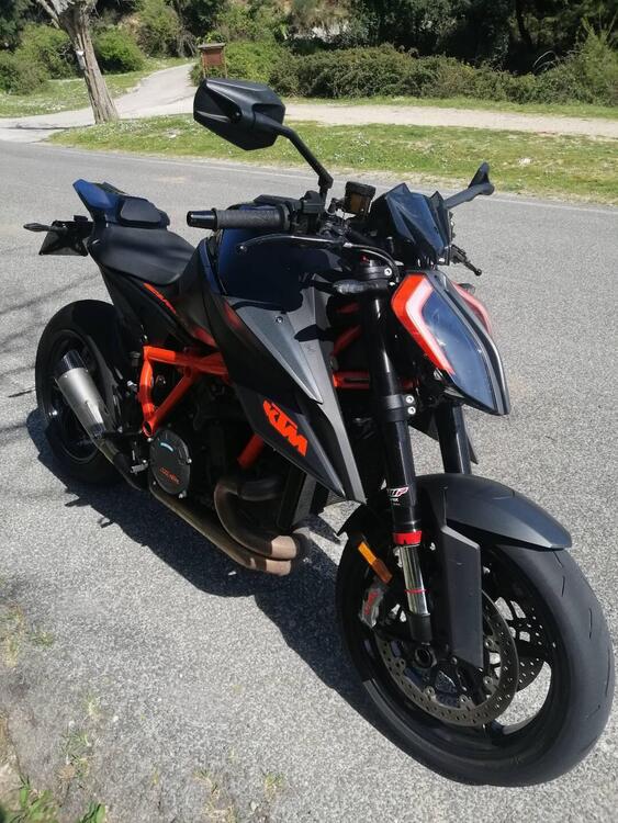 KTM 1290 Super Duke R (2020) (4)