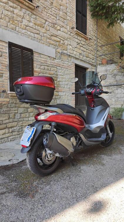 Piaggio Beverly 350 SportTouring ie (2011 - 15) (3)