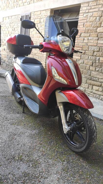 Piaggio Beverly 350 SportTouring ie (2011 - 15) (2)