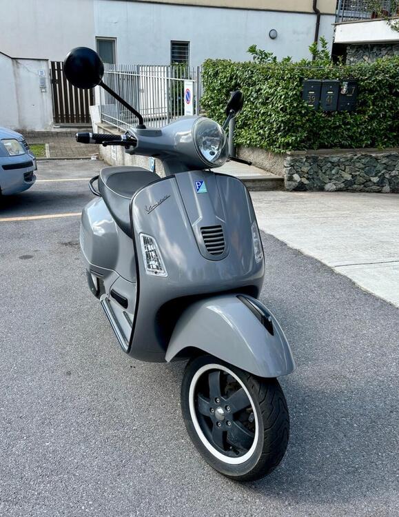 Vespa GTS 300 Super (2008 - 16) (2)