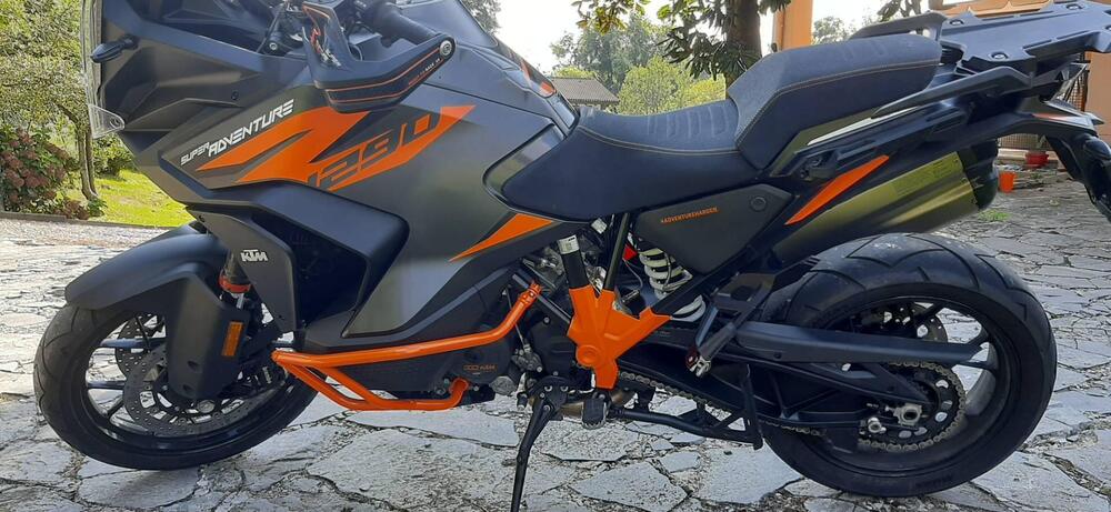 KTM 1290 Super Adventure S (2021) (4)