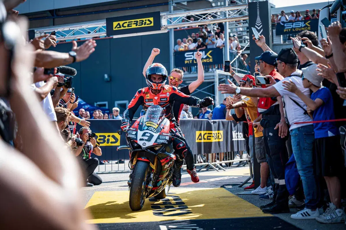 SBK 2024. GP d'Italia. Fantastico triplete di Danilo Petrucci a Cremona! (9)