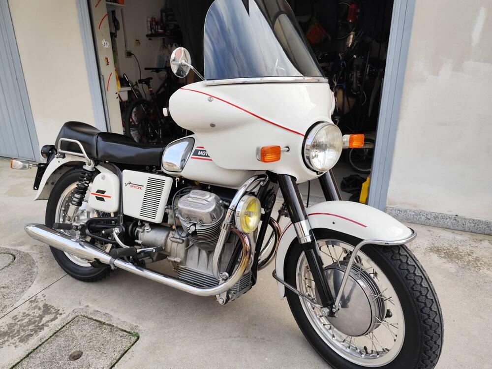 Moto Guzzi V7 Special 750