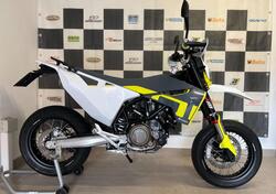 Husqvarna 701 Supermoto (2021) usata