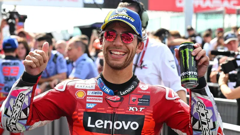 MotoGP 2024. GP dell'Emilia Romagna. Enea Bastianini: "Se parliamo di mosse al limite, quella di Jorge Martin non &egrave; stata da meno. Questa &egrave; anche per Luca Salvadori, era uno di noi"