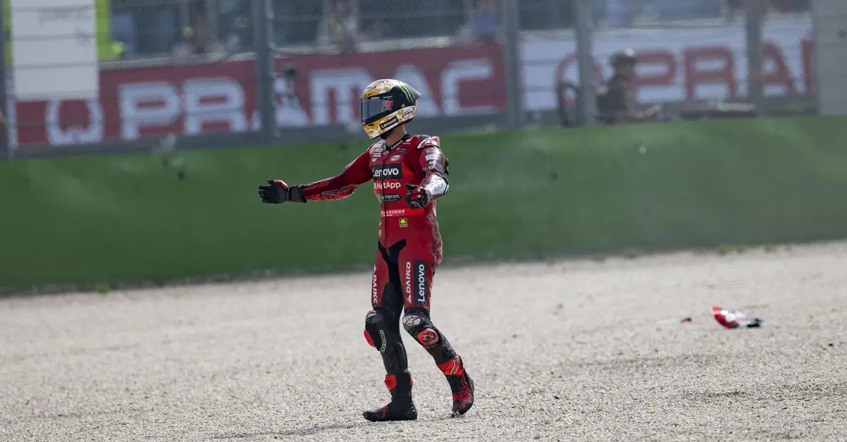 MotoGP 2024. GP dell'Emilia Romagna. Pecco Bagnaia: "Sono furioso, ma non con Michelin. Il sorpasso finale? Lo vedo aggressivo, ma giusto"
