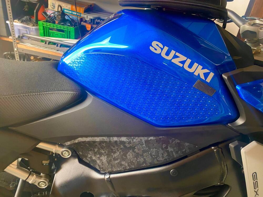 Suzuki GSX-S1000 (2021 - 24) (3)