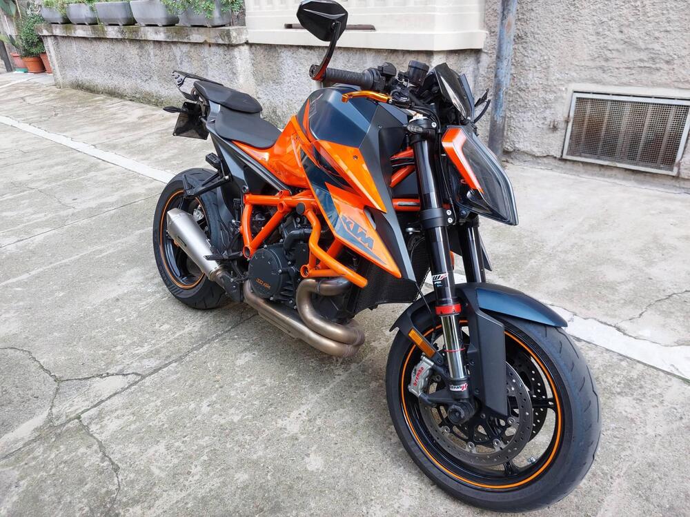 KTM 1290 Super Duke R (2020) (2)