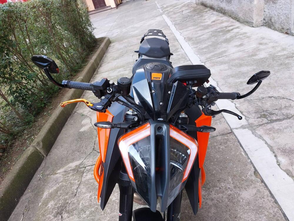 KTM 1290 Super Duke R (2020) (3)