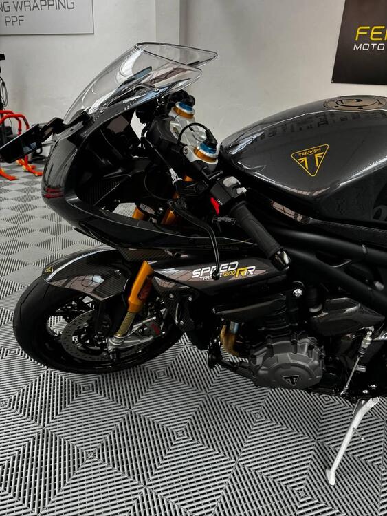 Triumph Speed Triple 1200 RR Bond Edition (2023) (2)