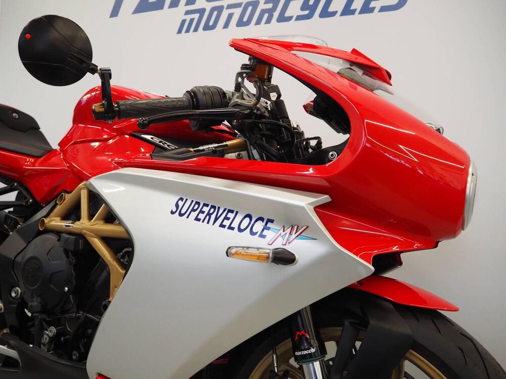 MV Agusta Superveloce 800 (2021 - 24) (2)