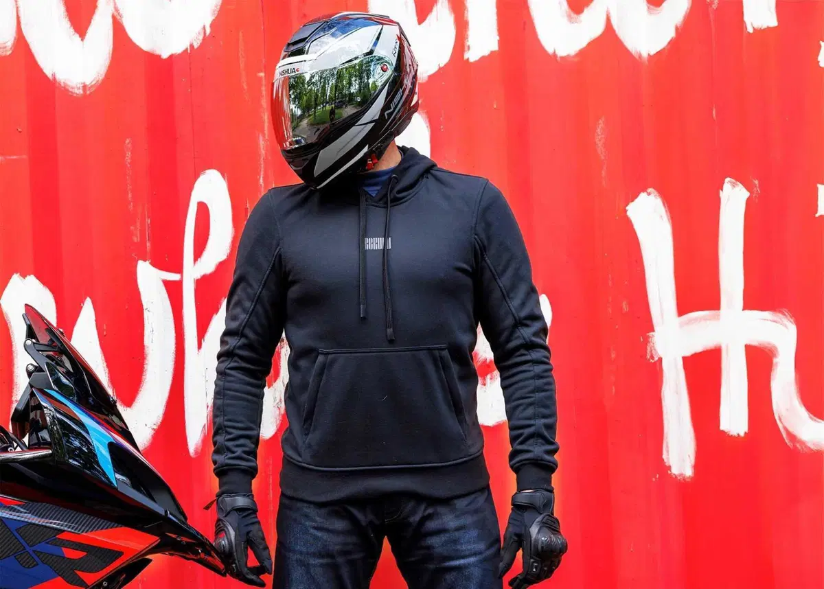 Una felpa per essere sicuri in moto? Louis Moto ce l'ha! (2)