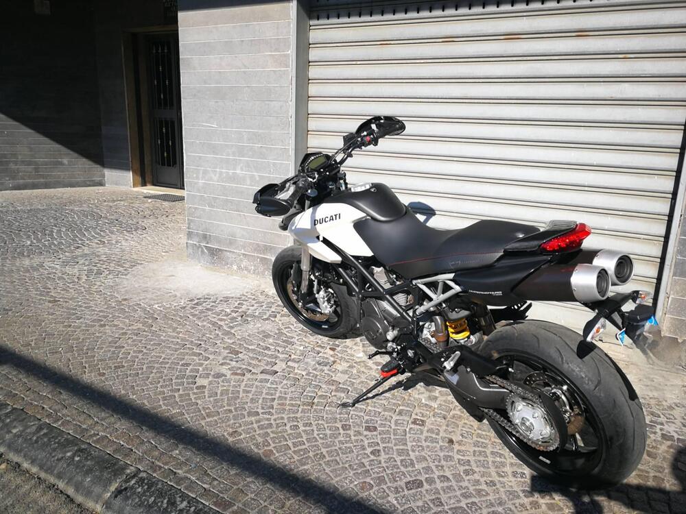 Ducati Hypermotard 796 (2012) (2)