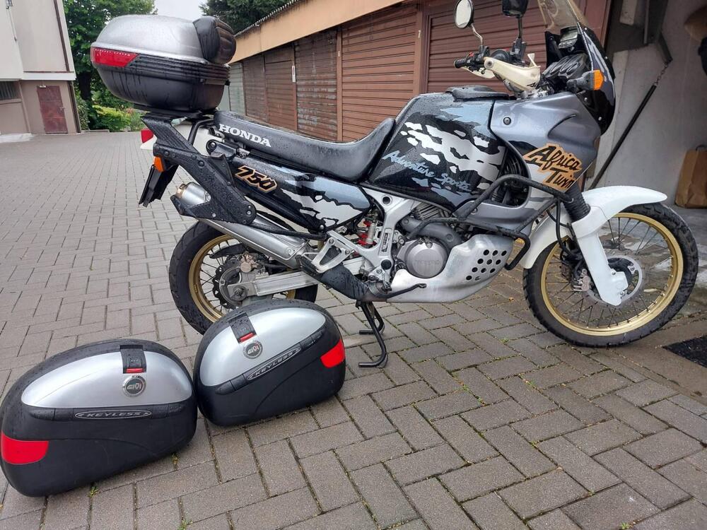 Honda Africa Twin XRV 750 (1993 - 95) (2)