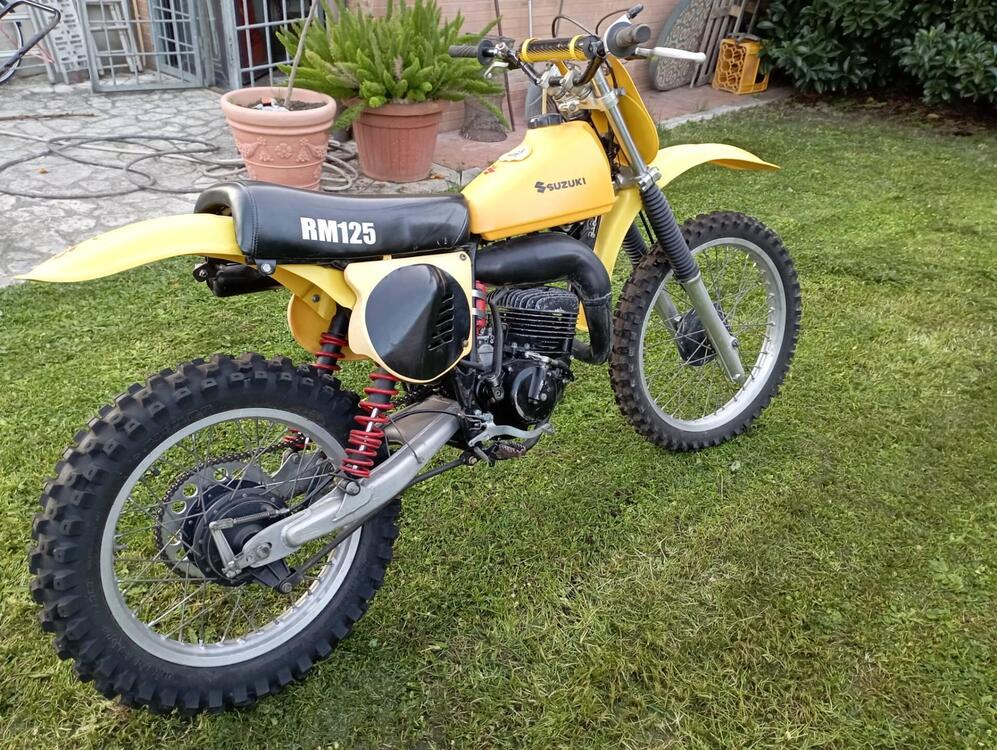 Suzuki RM 125 (3)