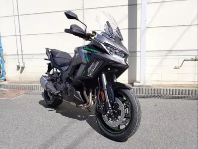 Kawasaki Versys 1100: arriva qualche dettaglio?