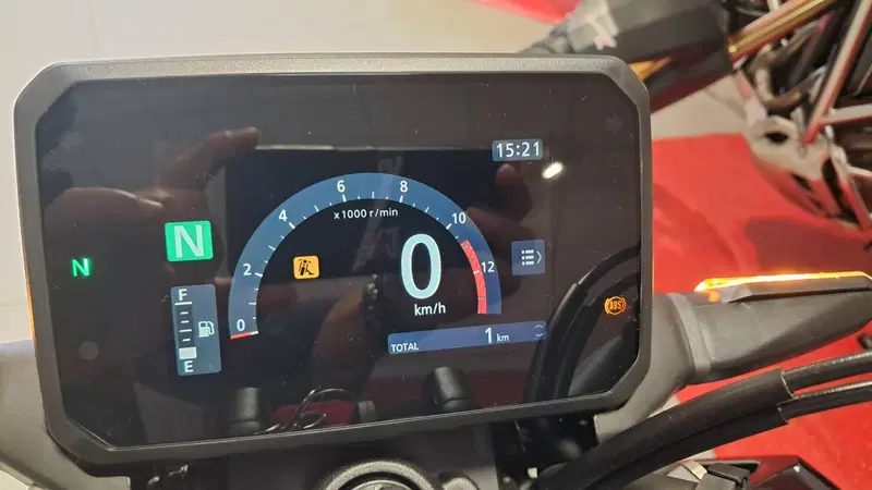 Honda CB 125 R (2024 - 26) (3)