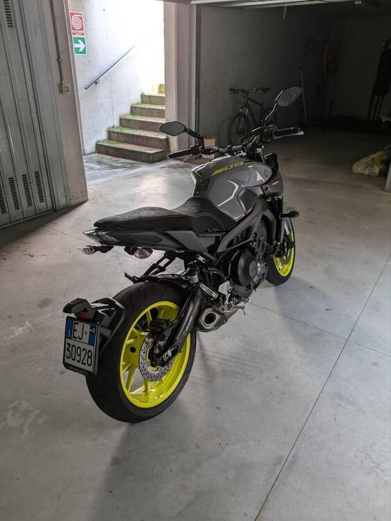 Yamaha MT-09 (2017 - 20) (4)