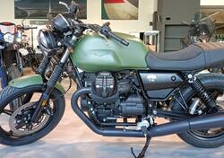 Moto Guzzi V7 Stone (2021 - 24) nuova