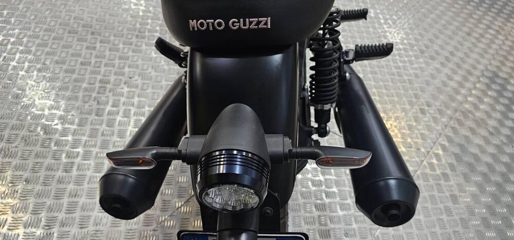 Moto Guzzi V7 III Rough (2018 - 20) (5)