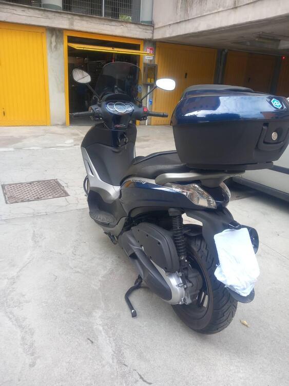 Piaggio Beverly 350 SportTouring ie (2011 - 15) (4)