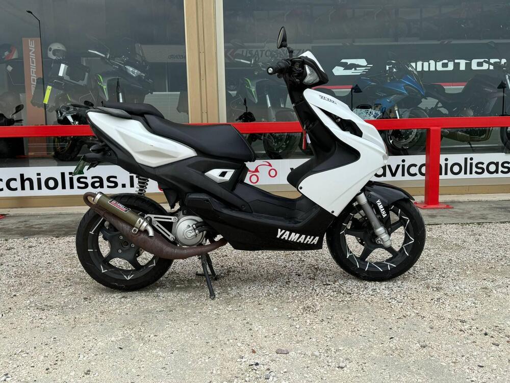 Yamaha Aerox 50 4 (2014 - 17) (3)