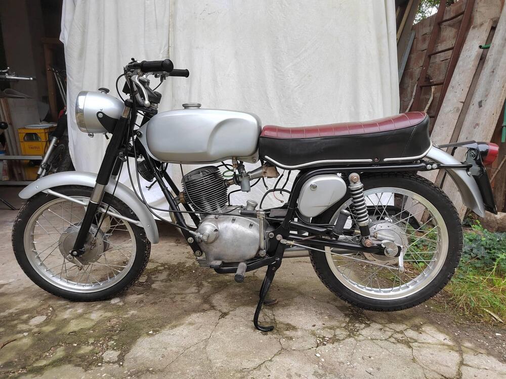 Gilera 124 5V (3)