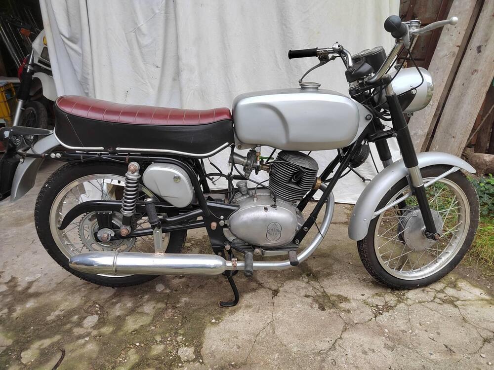 Gilera 124 5V (5)