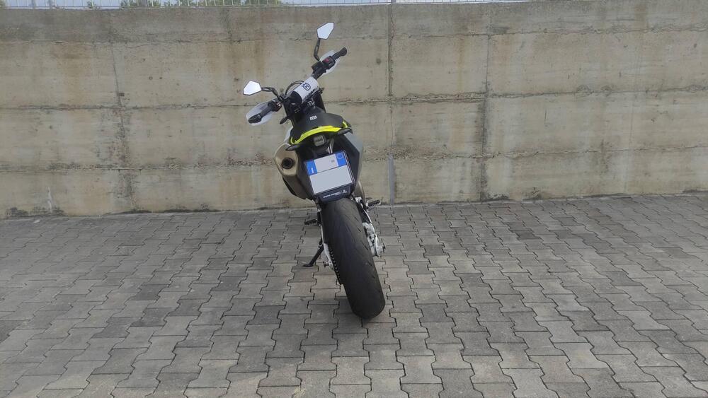 Husqvarna 701 Supermoto (2023 - 24) (4)