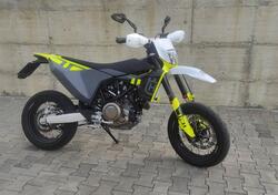 Husqvarna 701 Supermoto (2023 - 24) usata