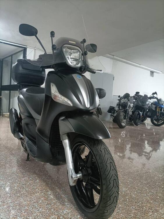 Piaggio Beverly 350 SportTouring ie ABS (2011 - 17)