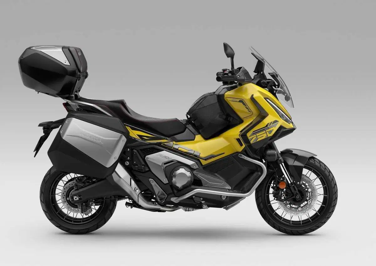Honda X-ADV. Ecco come cambia per il 2025 il 'SUV a due ruote' (4)