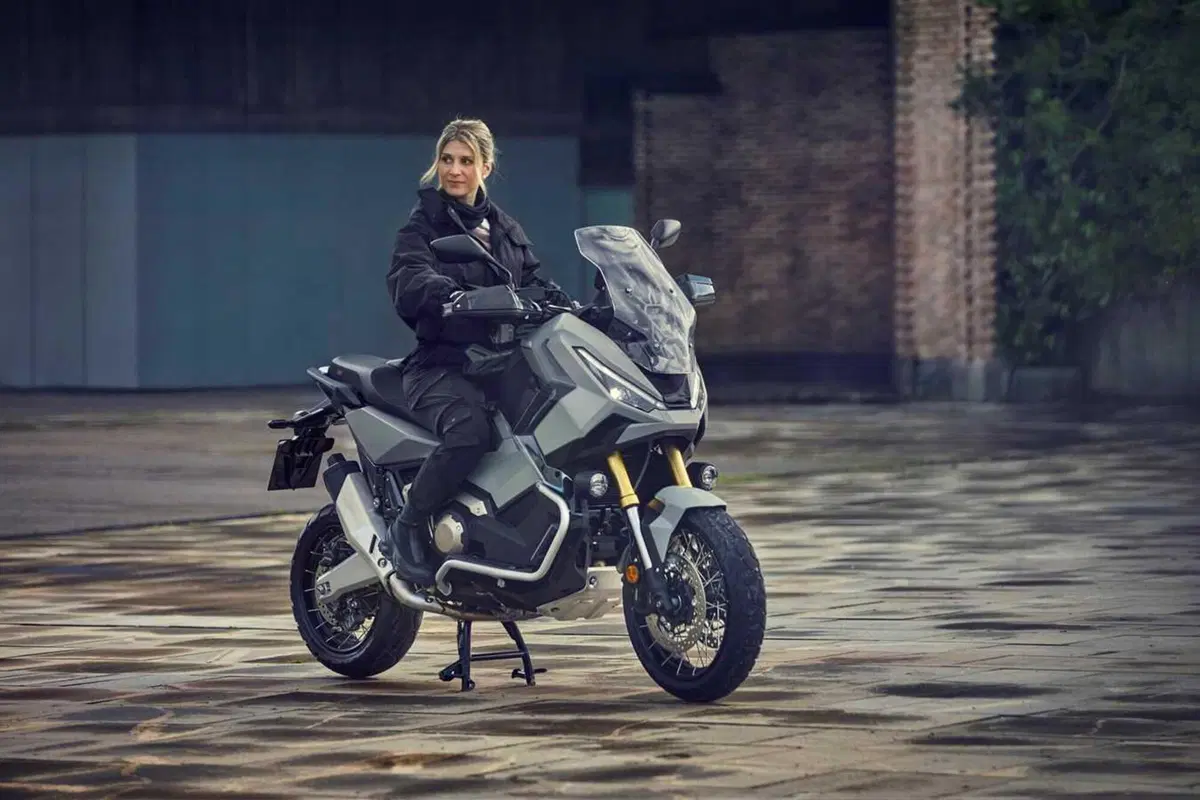 Honda X-ADV. Ecco come cambia per il 2025 il 'SUV a due ruote' (2)