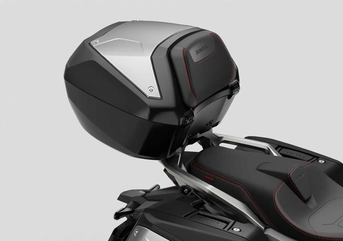 Honda X-ADV. Ecco come cambia per il 2025 il 'SUV a due ruote' (23)