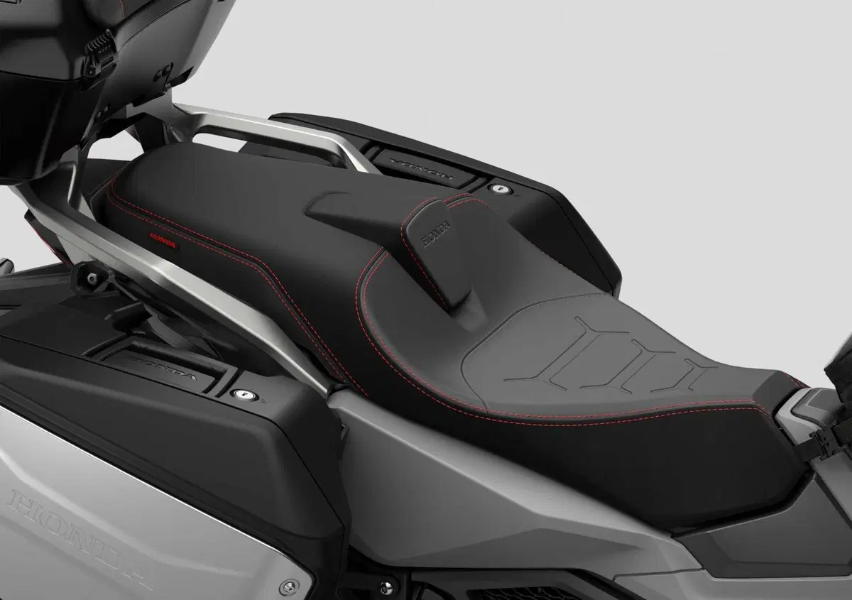 Honda X-ADV. Ecco come cambia per il 2025 il 'SUV a due ruote' (28)
