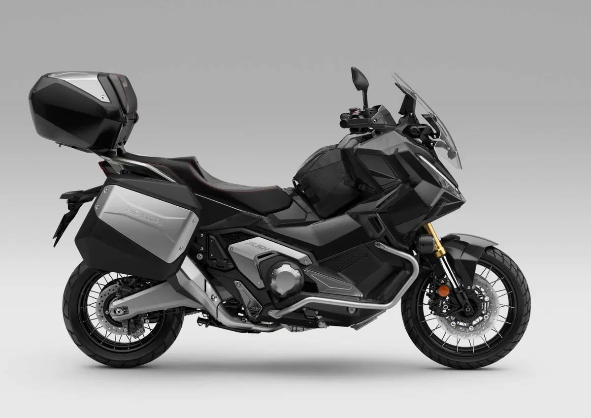 Honda X-ADV. Ecco come cambia per il 2025 il 'SUV a due ruote' (41)