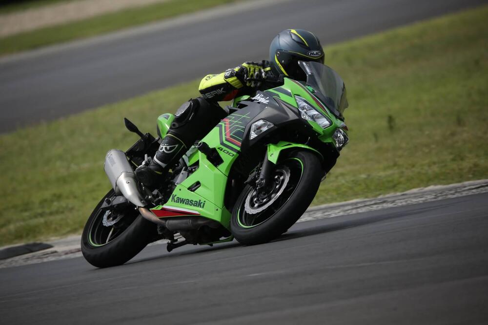 Kawasaki Ninja 400 Performance (2023) (5)