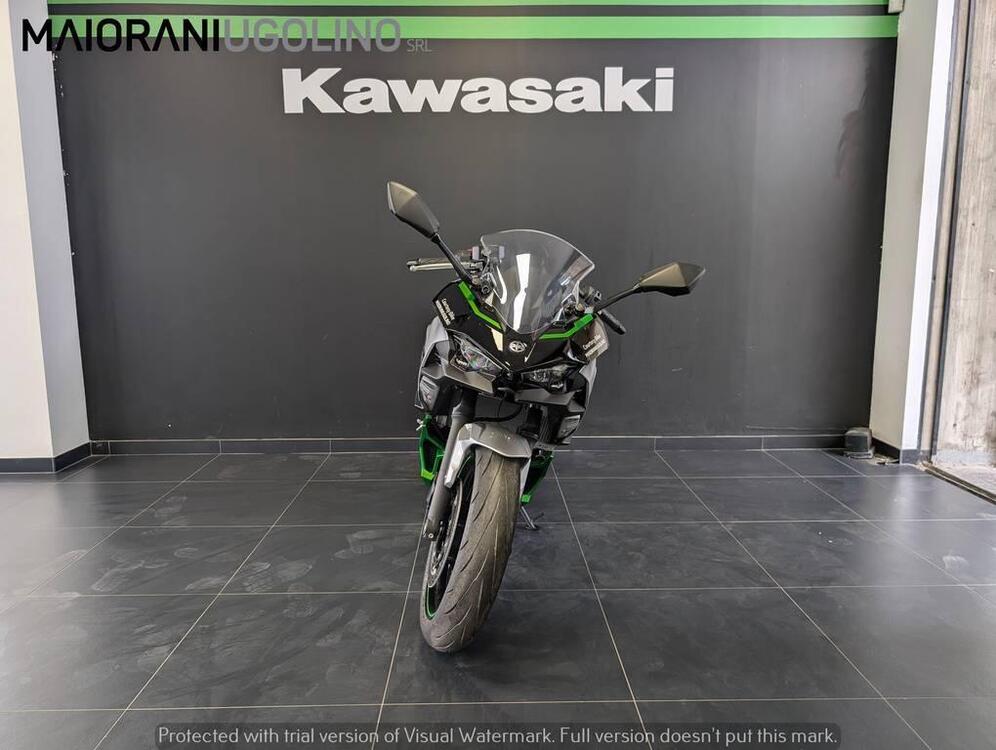 Kawasaki Ninja 7 Hybrid (2024) (3)