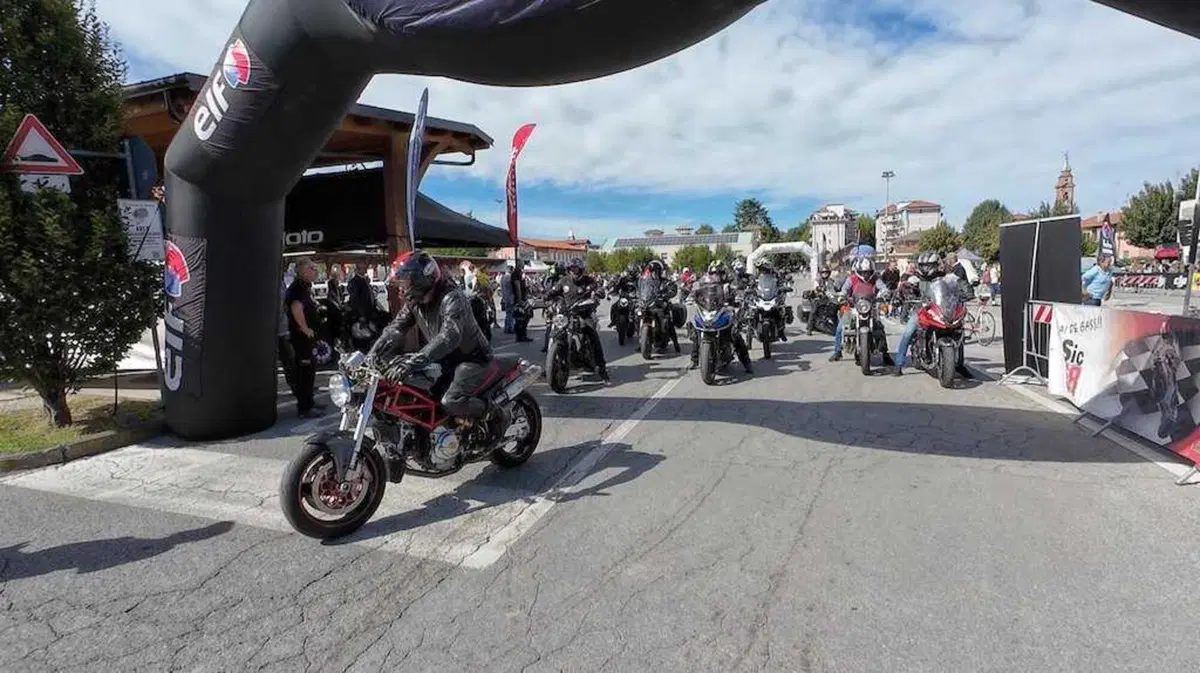 Motofestival a Centallo: tour alpini, demo bike, freestyle bmx, expo moto storiche e tanto altro! (16)