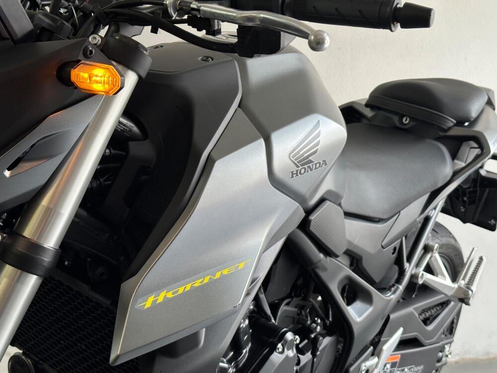 Honda CB 750 Hornet (2023 - 24) (4)