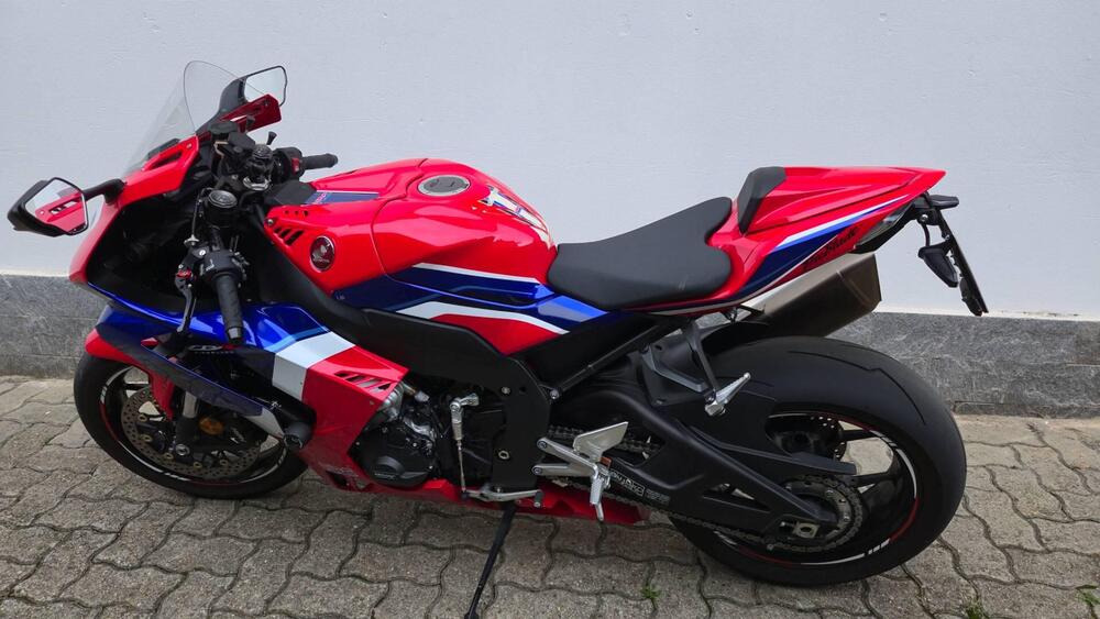 Honda CBR 1000 RR-R Fireblade (2020 - 21) (3)