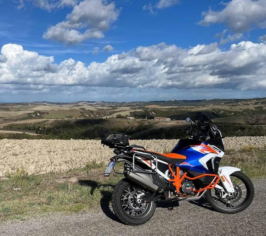 KTM 1290 Super Adventure R (2021) (2)