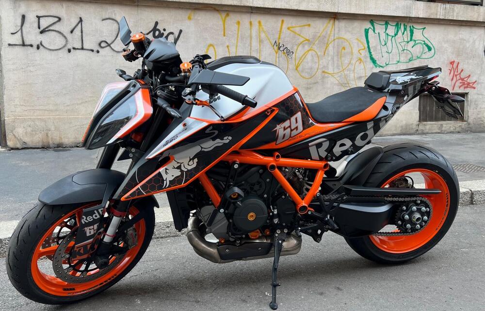 KTM 1290 Super Duke R (2022 - 23) (3)