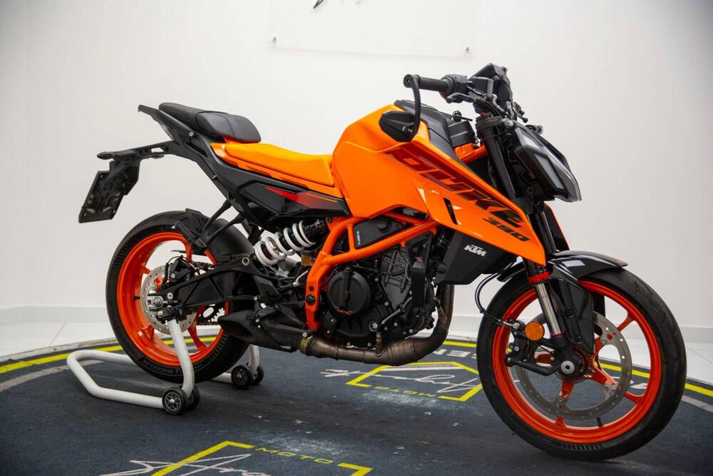 KTM 390 Duke (2024) (2)