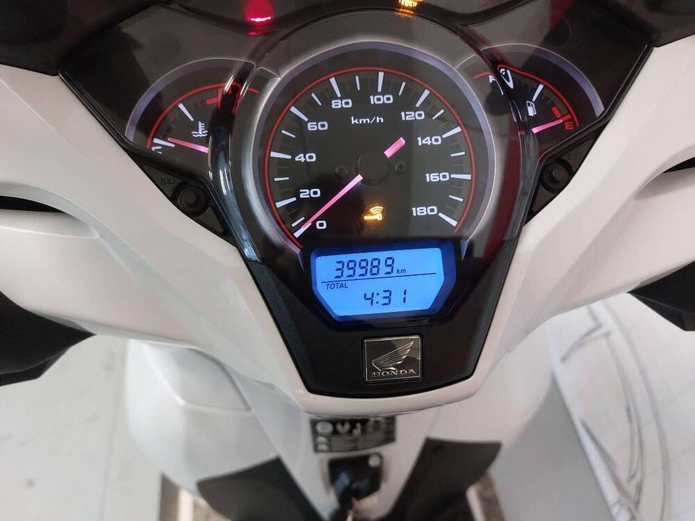 Honda SH 300 i ABS (2016 - 20) (2)